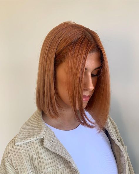 Sure, blondes are beaut but copper is a scroll stopper!! Have you registered for our upcoming Digi Date series Bronze For The Gold? We'll… Copper Bob Hair, Copper Hair With Blonde, Short Auburn Hair, Ginger Brown Hair, Short Copper Hair, Light Copper Hair, Copper Bob, Auburn Blonde Hair, Natural Auburn Hair