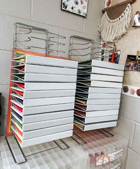 pizza racks to organize student take home work Classroom Mailbox Ideas, Classroom Mailbox, High School Social Studies Classroom, Classroom Mailboxes, Classroom Organization Elementary, Student Binders, Mailbox Ideas, Classroom Hacks, Elementary Classroom Decor