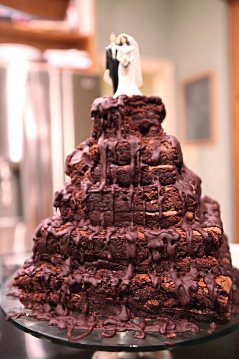 Brownie Wedding Cake Wedding Desserts Other Than Cake, Brownie Wedding, Brownie Wedding Cakes, Wedding Brownies, Alternative Wedding Cakes, Cake Brownie, Cakes To Make, Wedding Cake Alternatives, Waffle Cake