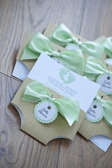 Mint Baby Shower, Green Baby Shower Invitations, Unique Baby Shower Invites, Pop Baby Showers, Creative Baby Shower, Invitations Ideas, Green Baby Shower, Unisex Baby Shower, Baby Shower Invitation Cards