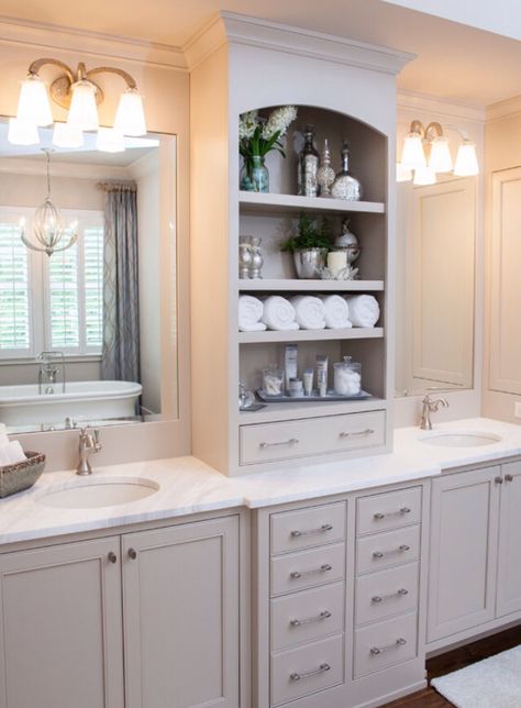 Storage between sinks Bathroom Lighting Design, Bathroom Vanity Designs, Farmhouse Bathroom Vanity, Large Bathroom, Bathroom Farmhouse Style, Vanity Design, Double Sink Bathroom, Double Sink Bathroom Vanity, Trendy Bathroom