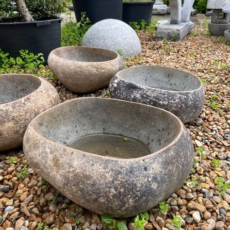 Silver Grey Granite, Garden Uk, Temple Gardens, Garden Water Feature, Painting The Roses Red, Japanese Water, Concrete Diy Projects, Asian Garden, Stone Basin