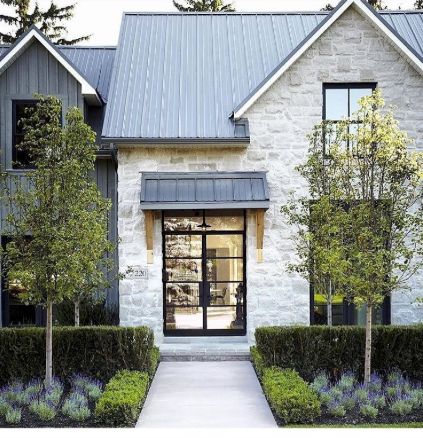 Dreaming of an Exterior Makeover - Bower Power Modern Farmhouse Exterior Design, Rustic Farmhouse Exterior, Renovation Facade, Rustic Home Exterior, Farmhouse Exterior Design, Exterior Design Ideas, Modern Farmhouse Home, Exterior Makeover, Traditional Exterior