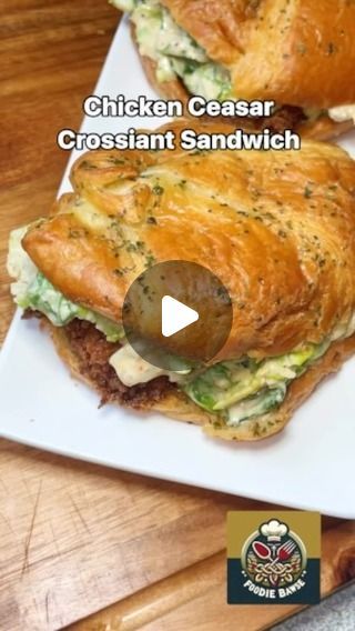 Crossiant Sandwich, Crossiant Recipes, Lunch Inspiration, Homemade Dinner, Chicken Sandwich, Wrap Sandwiches, Sandwich Recipes, Mediterranean Diet, Cooking Ideas