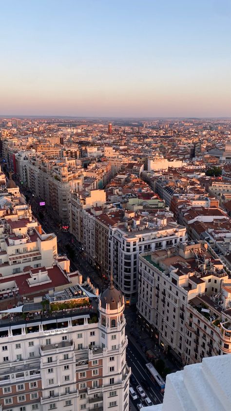 incredible view of madrid from rooftop Madrid Rooftop Views, Madrid Penthouse, Madrid Life, Study Abroad Madrid, Madrid Spain Aesthetic, Madrid Summer, Madrid Aesthetic, Madrid Girl, List Aesthetic