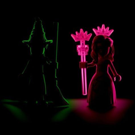 Wicked @lego figures are coming our way! 💚🩷 Disney Lego Sets, Disney Princess Blanket, Elphaba And Glinda, Wicked Musical, Glinda The Good Witch, Something Wicked, Ariana Grande Pictures, Mini Dolls, Lego Figures