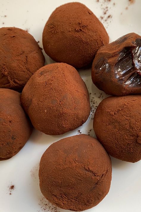 Chocolate Truffles 2 Ingredients, Chocolate Truffle 2 Ingredient, Truffles Made With Condensed Milk, Two Ingredient Chocolate Truffles, Condensed Milk Chocolate Truffles, Two Ingredient Truffles, Chocolate And Condensed Milk Recipes, 2 Ingredient Chocolate Truffles, Cookies Made With Condensed Milk