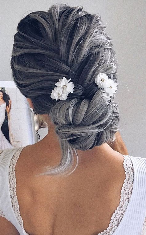 Gray Hair Wedding Hairstyles, Grey Hair Wedding Hairstyles, Silver Hair Updo, Wedding Upstyles, 70 Wedding, Updos Bridal, Weddinghair Updo, Gorgeous Wedding Hairstyles, Textured Updo