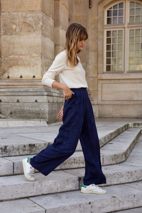 Navy Trousers Outfit Women, Blue Wide Leg Pants Outfit, Blue Linen Pants Outfit, Wide Leg Pants Outfit Casual, Navy Blue Pants Outfit, Blue Trousers Outfit, Navy Linen Trousers, Navy Pants Outfit, Blue Linen Trousers