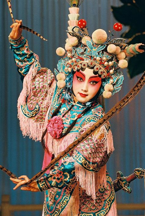 Opera. Beijing Opera, China Culture, Chinese Opera, We Are The World, World Cultures, People Of The World, Chinese Culture, Chinese Art, Costume Design