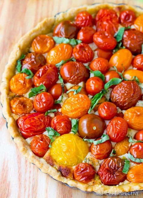 Cherry Tomato Tart, Tomato Tart Recipe, Southern Tomato Pie, A Spicy Perspective, Tomato Tart, Tomato Pie, Savory Tart, Cherry Tomato, Tomato Recipes