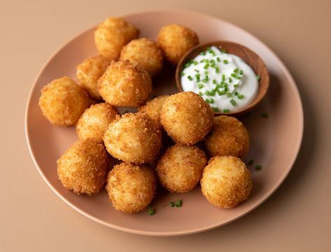 Fried Mashed Potato Balls, Fried Mashed Potatoes, Mashed Potato Balls, Squash Vegetable, Avocado Fries, Breakfast Burger, Stuffed Potato Balls, Cheesy Mashed Potatoes, Leftover Mashed Potatoes