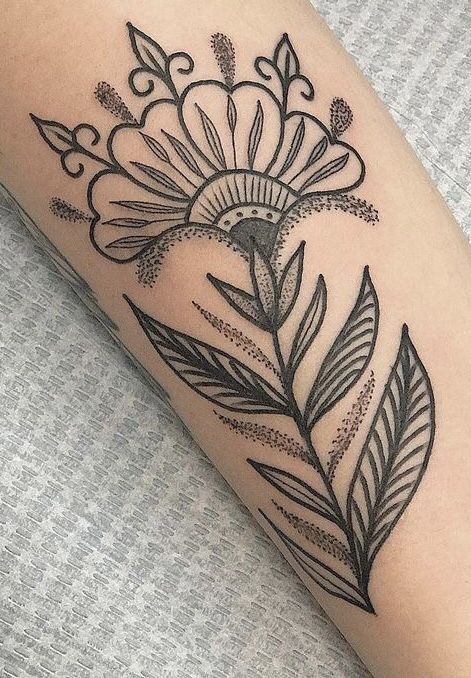 Finger Tattoo Minimalist, Ephemeral Tattoo, Tatuaje Cover Up, Tattoo Meaningful, Taking Appointments, Art Deco Tattoo, Traditional Flowers, Boys With Tattoos, Tattoo Finger