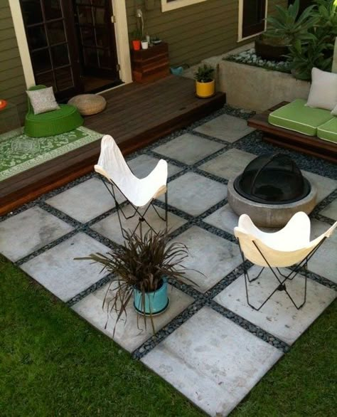 Create a patio by laying concrete pavers and filling the gaps with river rocks. | 31 Affordable Remodeling Projects You Can Actually Do Yourself Inexpensive Backyard Ideas, Patio Set Up, Patio Pavers, Cheap Patio, Small Bedrooms, Patio Inspiration, Backyard Inspiration, Have Inspiration, Web Images