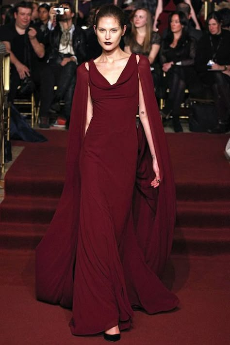 Haute Couture Style, Zac Posen Dress, Latest Fashion Dresses, Long Red Dress, Couture Mode, فستان سهرة, Cape Dress, Zac Posen, Gorgeous Gowns