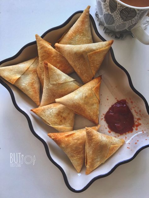 Oven Baked Samosa Recipe, Frozen Samosa, Meat Samosa, Baked Samosa, Mauritian Food, Samosa Recipe, Picky Eating, Oven Canning, Samosa