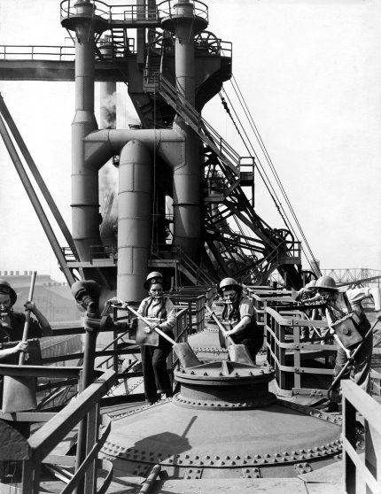 Gary, Ind. war effort, 1943 Gadsden Alabama, Steel Life, Alabama History, Margaret Bourke White, 1940s Women, Blast Furnace, Factory Worker, Steel Worker, Gas Masks