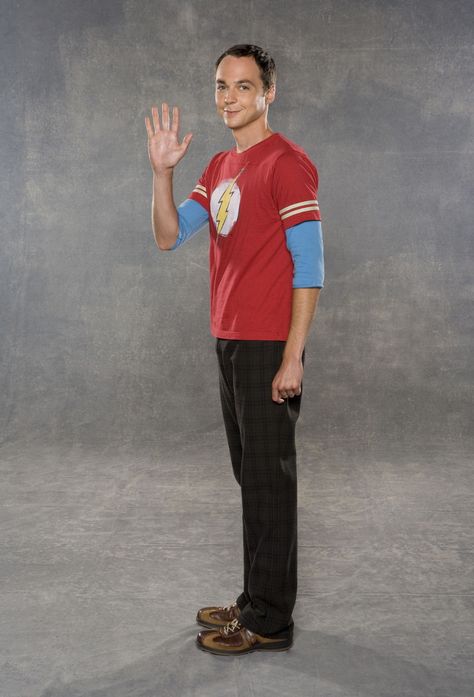 Jim Parsons as Sheldon Cooper. Pop Culture Halloween Costumes, Halloween Costumes For Men, Costumes For Men, Diy Pop, Young Sheldon, Sheldon Cooper, Image Search, Pop Culture, Halloween Costumes