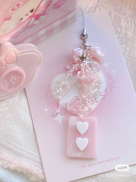 Pink Resin Keychain, Gift Aesthetic, Resin Keychain, Pastel Pink Aesthetic, Me As A Girlfriend, Doll Eyes, Resin Charms, Cute Room Decor, Softies