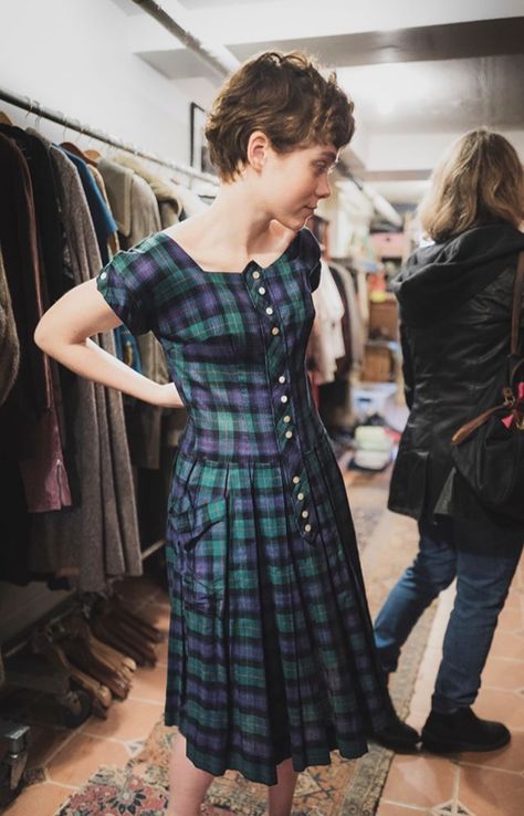 Sophia Lillis Hair, Queen Sophia, Sophia Lillis, Pretty Smile, Famous Girls, Bobby Brown, Short Hair Cuts, Aesthetic Clothes, Victorian Dress