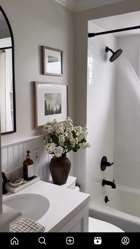 Half Bathroom Ideas Wainscoting, Basic Guest Bathroom, Relax Bathroom Decor, Bathroom Decor White Vanity, Clean Neutral Aesthetic, Neutral Bathroom With Black Accents, Coloured Bathroom Ideas, Agreeable Grey Bathroom, Simple Classic Bathroom