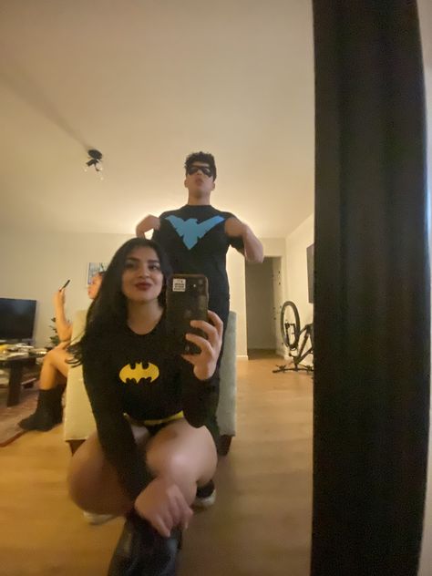 Batgirl and nightwing Nightwing Outfit Ideas, Nightwing And Starfire Costume, Batman And Batgirl Costumes Couples, Nightwing Halloween Costume, Batgirl And Nightwing, Nightwing Costume, Batwoman Costume, Batgirl Halloween, Nightwing Costumes