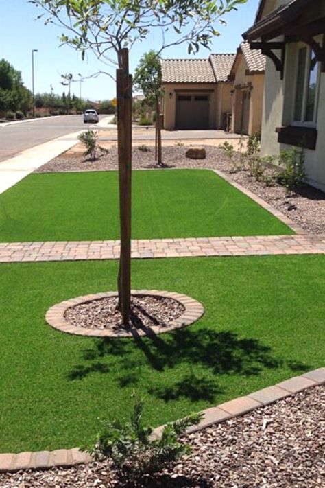 Artificial Turf Front Yard Ideas, Front Yard Artificial Grass Ideas, Front Yard Turf Landscaping Ideas, Turf Front Yard Ideas, Artificial Grass Front Yard, Turf Yard, Artificial Turf Backyard, Frontyard Landscape Layout, Turf Landscaping