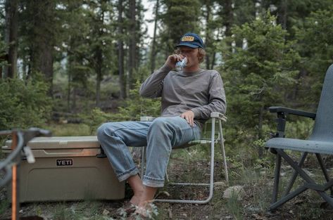 Hiker Aesthetic Men, Camping Fits Men, Outdoor Clothing Photography, Men Camping Outfits, Mens Granola Fashion, Rugged Outdoorsman Style, Mens Outdoorsy Style, Granola Lifestyle Aesthetic, Granola Men Style