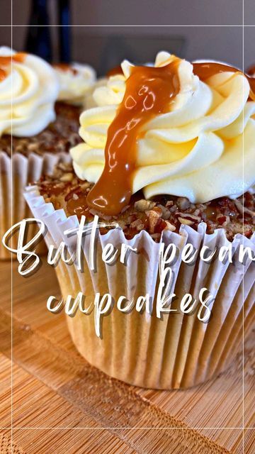 Dashawna|Stl baker|Chef|Christ follower on Instagram: "Butter pecan cupcakes😌 with homemade caramel drizzle 😚 These butter pecan cupcakes are so delicious 🤤 and perfect for the holidays😉 Don’t keep these to yourself SHARE these beautiful cupcakes 🤩 Interested in ordering⁉️ Here’s how you do it👇🏾 Go to the link in my bio and complete the order form. Responses should take 2 to 4 days. You can also text directly (314)780-5698 to place a order. Cakes should be place at least two weeks prior t Caramel Pecan Cupcakes, Butter Pecan Cupcakes Easy, Maple Bourbon Cupcakes, Apple Cider Bourbon Cupcakes, Butter Pecan Cupcakes Betty Crocker, Beautiful Cupcakes, Butter Pecan, Homemade Caramel, Cupcakes Decoration