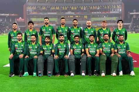 Batting Order, 2022 Aesthetic, Squad Photos, Pakistan Cricket Team, Pakistan Cricket, Gifts Wrapping, Robert Lewandowski, Cartoon Character Pictures, World News Today