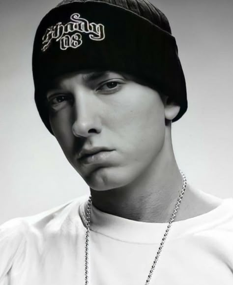 Eminem Photography, Eminem Tattoo Design, Slim Shady Tattoo, Rapper Portraits, Cool Eminem Wallpapers, Eminem Sketch, Slimshady Eminem, Eminem Portrait, Eminem Tattoo