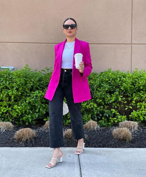 Jesenia Martinez| Content Creator on Instagram: “I had take a pic of this outfit cuz this blazer is a vibe 💕” Pastel Blazer Outfit, Pastel Blazer, Blazer And Jeans, Azul Color, Blazer Outfit, Classy Work Outfits, Pink Jeans, Blazer Outfits, Unique Photo