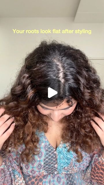 Swarnim | Curly hair care on Instagram: "Here’s how I avoid flat roots and get more definition and volume at the root

1) Do not apply product on scalp, only on length and rake away
2.) Instead of brushing downwards, brush upwards and away so your hair isn’t sticking to your scalp
3.) Do not scrunch only the ends, cup your hair and scrunch till the roots
4.) Add a foam or mousse at the roots for more structure and definition 
5.) Squeeze out excess water with a towel before letting it dry, this will prevent your hair from being weighed down
6.) Getting layers hair cut helps to distribute the weight of your hair, giving more root definition 

✨Not all hair types curl at the root, especially it your hair is wavy / long✨

#curlyhairtips #flatroots #rootdefinition #curlyhairstyling #curlyhairr How To Curl Hair From The Root, How To Give Your Hair More Volume Roots, Root Clipping Curly Hair How To, Volume At Roots How To Get, Add Volume To Flat Hair, How To Get Volume In Curly Hair Roots, Volume Haircut, Curl Definition, Flat Hair