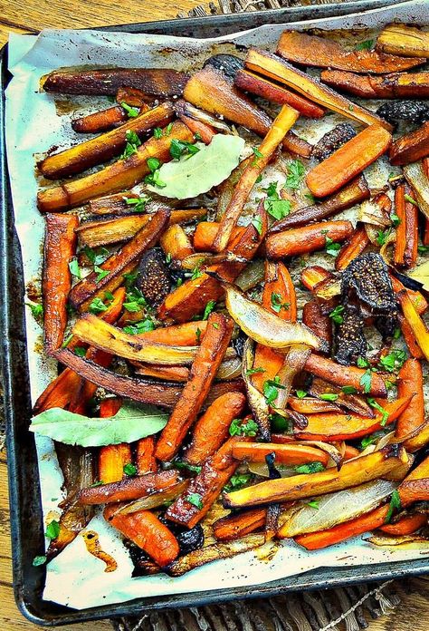 This roasted carrot, fig and sweet potato tzimmes (tzimes) isn't mom's, but it sure is good. Made in the oven, this modern version is delish! Tzimmes Recipe, Sweet Potato Oven, Honey Carrots, Rosh Hashanah Recipes, Roasted Figs, Jewish Cuisine, Roasted Carrot, Fig Recipes, Rosh Hashana