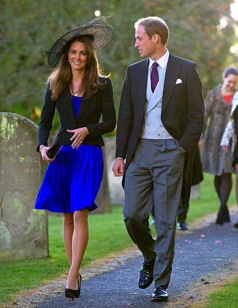 Best photos of Kate Middleton and Prince William from their dating years - Photo 11 Wedding Guest Dress Black, Middleton Family, Kate Middleton Prince William, Royal Family England, Wedding Guest Style, Princess Kate Middleton, Prince William And Catherine, Catherine Middleton, William Kate