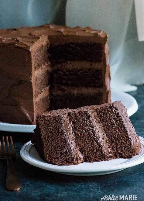 Chocolate Fudge Cake Decoration, Dense Chocolate Cake Recipe, Chocolate Ganache Buttercream, Dense Chocolate Cake, Ganache Buttercream, Chocolate Buttercream Recipe, Buttercream Chocolate, Choc Cake, Eggless Chocolate Cake