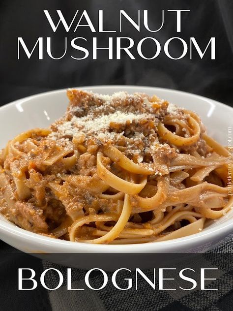 Olla-Podrida: Walnut Mushroom Bolognese Walnut Bolognese, Mushroom Bolognese, Mushroom Ragu, Meat Free Recipes, Vegetarian Entrees, Toasted Walnuts, Cooking Inspiration, Lifestyle Inspiration, Fresh Garlic