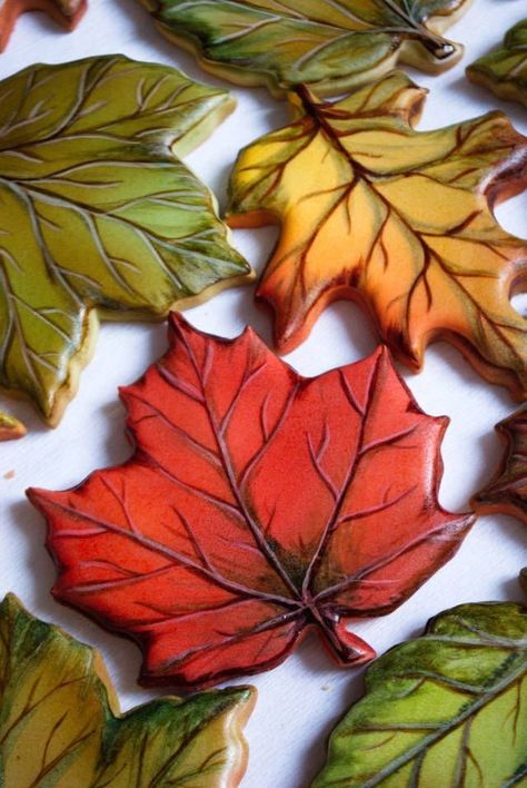 Decorated Leaf Cookies Royal Icing, Royal Icing Fall Leaves, Turkey Sugar Cookies Royal Icing, Fall Royal Icing Transfers, Leaf Cookies Royal Icing, Fall Decorated Cookies Royal Icing, Fall Cookies Decorated With Royal Icing, Fall Sugar Cookies Royal Icing, Royal Icing Leaves