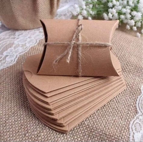 Decor Photobooth, Wedding Favor Gift Boxes, Wedding Favor Gift Bags, Wedding Favors And Gifts, Wedding Candy Boxes, Paper Candy, Wedding Gift Boxes, Kraft Gift Boxes, Wedding Favor Boxes