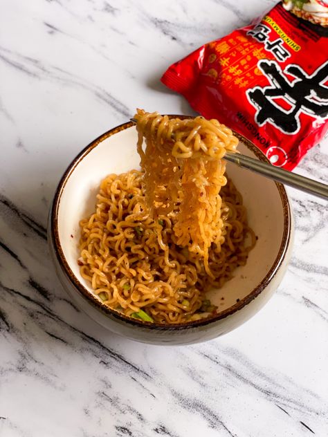 Instant Ramen Hacks, Gochujang Noodles, Ramen Hacks, Korean Noodles, Spicy Ramen, Instant Ramen, Spicy Noodles, Lo Mein, Ramen Recipes