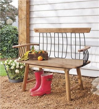 Bench made with pitch forks Pitch Fork, Vintage Country Style, Bench Garden, Pitch Forks, Garden Whimsy, Barn Decor, Cabin Lodge, Spring Is In The Air, Lodge Style