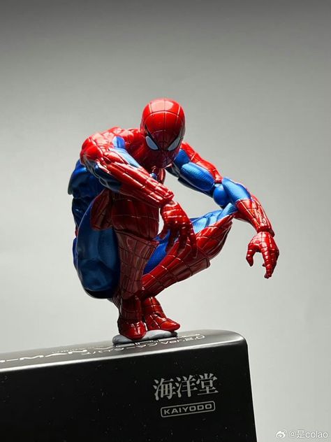 Spiderman Squat Pose, Spider Man Figure Poses, Spiderman Action Poses, Spider Man Action Figure Poses, Spiderman Figure Poses, Spiderman Action Figure Poses, Action Figures Poses, Action Figure Poses, Spider Man Action Figures