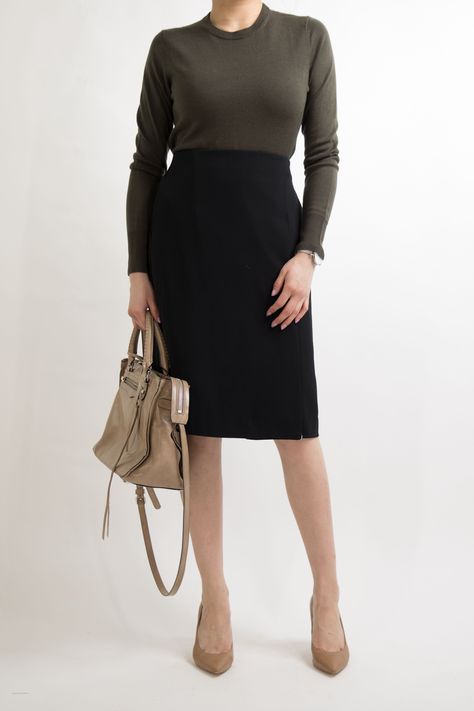 business-casual-women-work-office-professional-outfit-ideas-miss-louie-59 Business Attire Women Office Chic, Work Oufit, Business Professional Outfits Women, Pink Uniform, Miss Louie, Classy Work Attire, Business Casual Outfit Ideas, Official Wear, Women Office Outfits