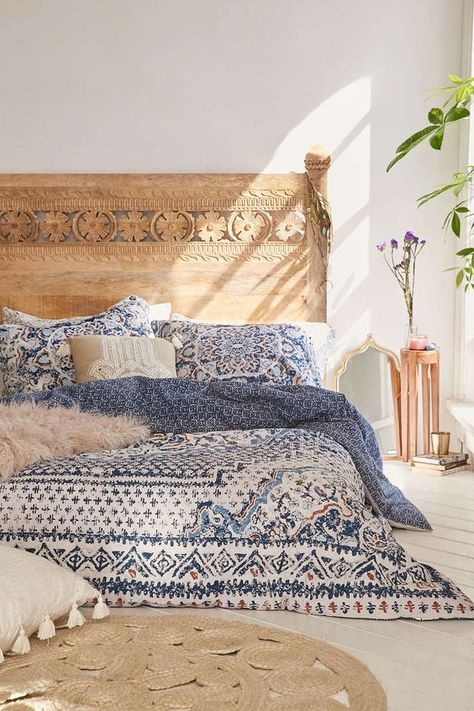 Bohemian Bedroom Design, Bohemian Living Room Decor, Moroccan Bedroom, Mediterranean Home Decor, Mediterranean Decor, Bohemian Bedroom Decor, Mediterranean Home, Bohemian Bedroom, Trendy Bedroom