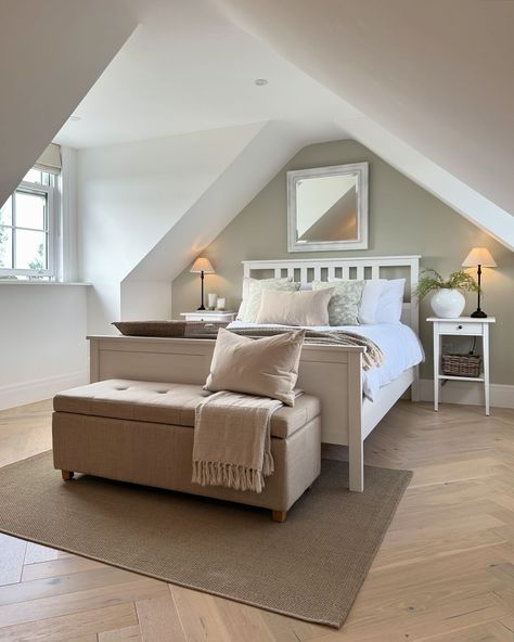 Chloe Dulieu | Some stills of the guest bedrooms 🫶🏼 #loftbedroom #guestbedroom #bedroom #bedroominspo #panelling #neutrals #neutralhome #countryhome… | Instagram Bedroom Ideas Sloping Ceiling, Bedroom Upstairs Sloped Ceiling, Loft Bedroom Conversion, Bedroom In Eaves, Small Loft Room Ideas Bedrooms, Bedroom Ideas Sloped Ceiling, Loft Conversion Bedroom Master Suite, Sloped Roof Bedroom, Attic Bedroom Designs Angled Ceilings