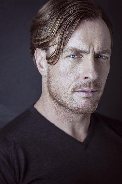 Toby Stephens Bobby Axelrod, John Gielgud, Jane Eyre 2006, Alastor Moody, Inspector Lewis, George Custer, Submarine Movie, Die Another Day, Hollywood Actors Handsome