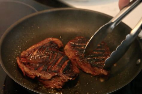 A Venison Heart Recipe That Should Be in Every Hunter's Cookbook Elk Heart Recipes, Deer Heart Recipes How To Cook, Venison Heart Recipes, Deer Heart Recipes, Deer Heart Recipe, Outdoor Television, Hunting Recipes, Deer Heart, Dinner Suggestions