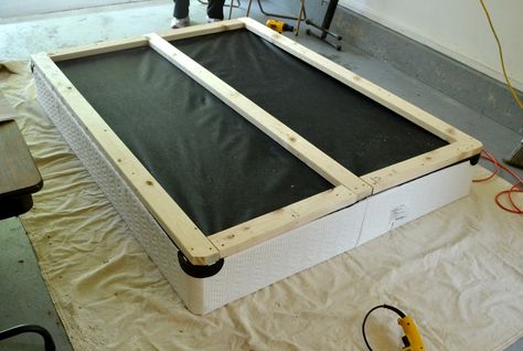 Diy Daybeds, Diy Box Spring, Bedframe Ideas, Diy Headboard Wooden, Creative Beds, Upholstered Box Springs, Diy Storage Bed, Mattress Box, Box Spring Bed Frame