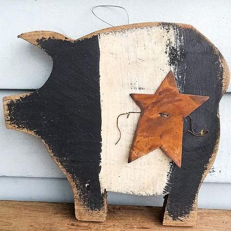 Things To Make From Scrap Wood, Wooden Pig Crafts, Camping Wood Projects, Painting On Scrap Wood, Primitive Wood Crafts Country Decor, Farm Signs Ideas, Spring Wood Crafts To Sell, Summer Wood Crafts, Wood Spring Decor