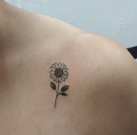 Cute Tattoos Sunflowers, Tiny Tattoos Sunflower, Small Tattoo Ideas Sunflower, Micro Sunflower Tattoo, Sunflower Tattoo Aesthetic, Sunflower Behind Ear Tattoo, Small Tattoos Sunflower, Tiny Sunflower Tattoo Simple, Sunflower Small Tattoo